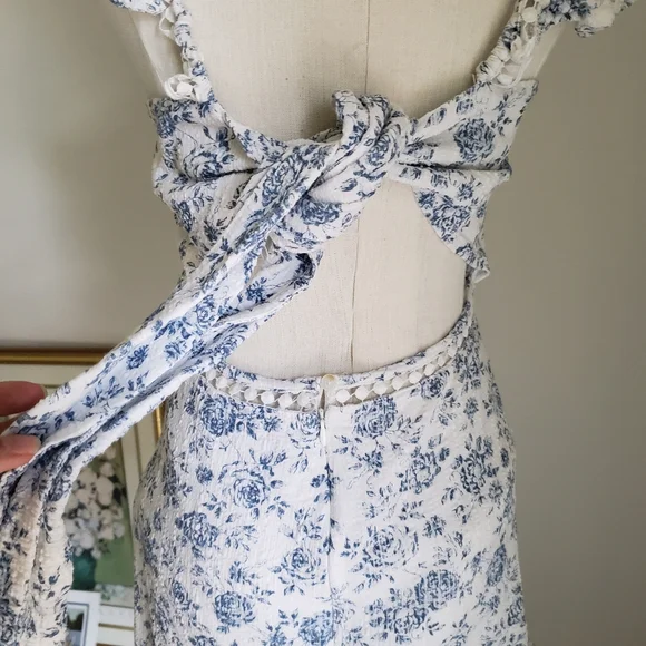 Minkpink Toile Floral Blue and White Open Back Mini Dress Small - Picture 6 of 11